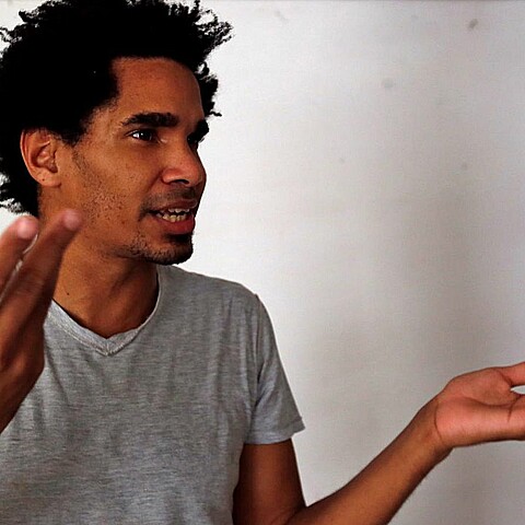 Artista cubano Luis Manuel Otero