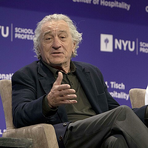 El famoso actor de Hollywood se convirtió en padre a los 79 años