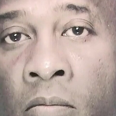 Asesinó a su esposa y huyó a Cuba