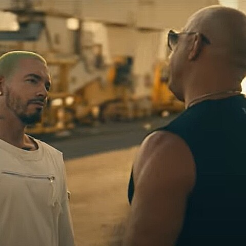 El rapero colombiano pone música a la décima película de Rápido y Furioso