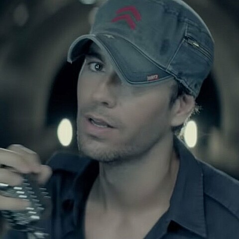 Enrique Iglesias durante el rodaje del clip Bailando, en RD