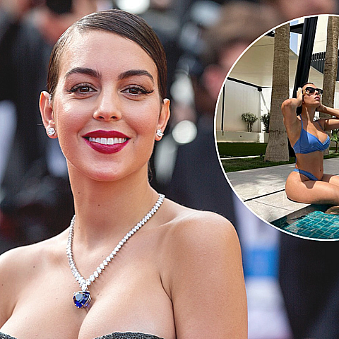 La modelo y empresaria lució sus curvas desde la piscina 