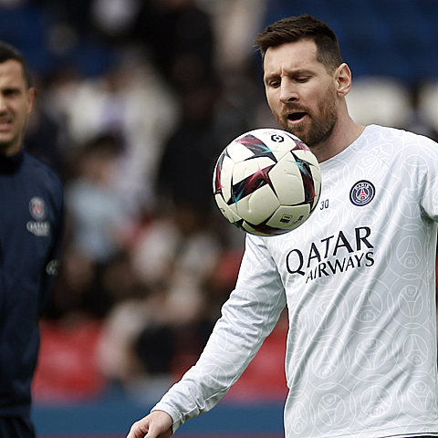 Lionel Messi durante el calentamiento previo al partido ante el FC Lorient
