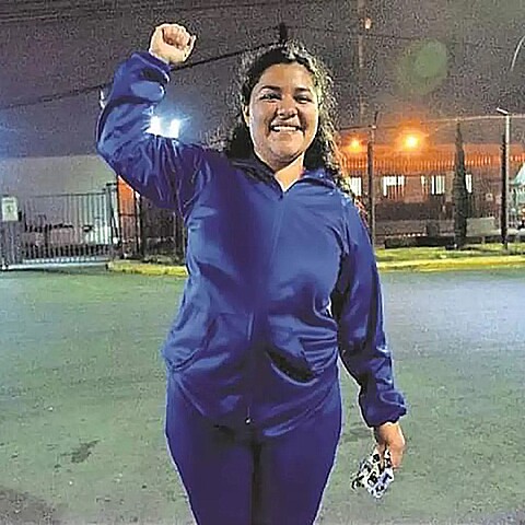Mexican resident and 23-year old mother Roxana Ruiz declares victory in her self-defense case