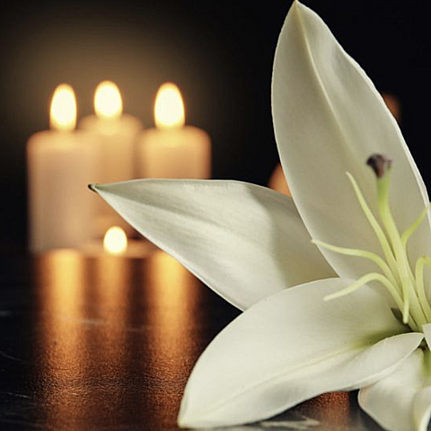 Muere el exbajista de The Beatles, Chas Newby