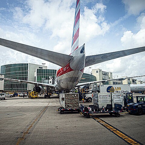 Fotografía de archivo que muestra actividad de aviones en el Aeropuerto Internacional de Miami, Florida 