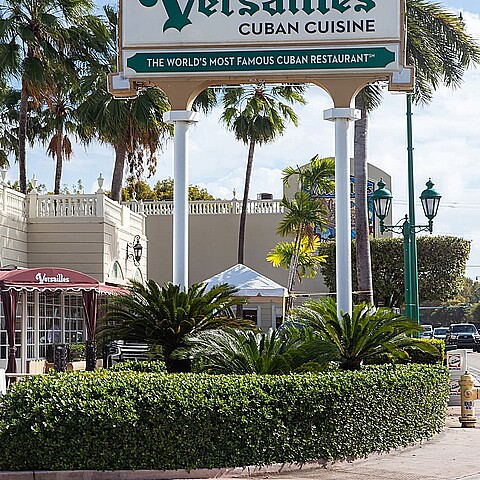 Café Versailles