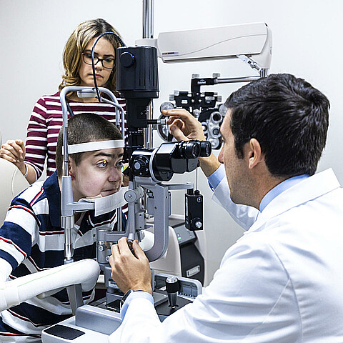 Niño cubano recupera visión