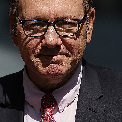 El actor estadounidense Kevin Spacey en las afueras del Tribunal de la Corona de Southwark en Londres, Gran Bretaña