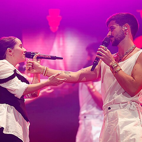 Camilo mostró una tierna foto de su hija desde Japón