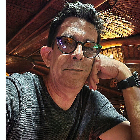 Ulises Toirac enfrenta la censura institucional por sus críticas con humor: "Eso al poder no le gusta demasiado"