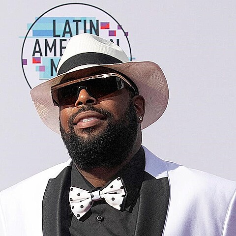 El Micha está festejando su cumpleaños en Cuba