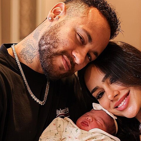 La pareja recibió a su primera hija en común, llamada Mavie 