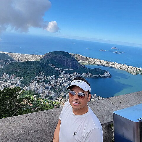  Minnesota comedian and former Bush Foundation fellow Tou Ger Xiong