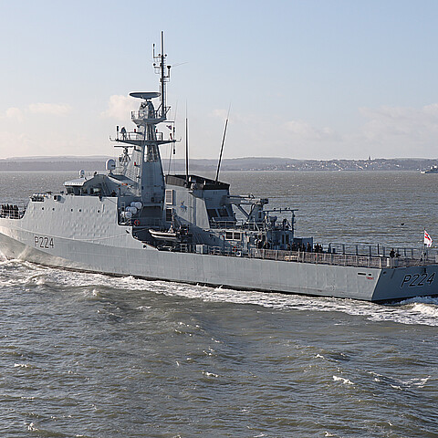 The British Royal Navy River Class offshore patrol vessel HMS TRENT leaves its U.K. naval base for training exercises