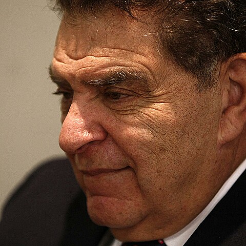 El longevo presentador hispano sufrió una "tortura" por un problema médico 