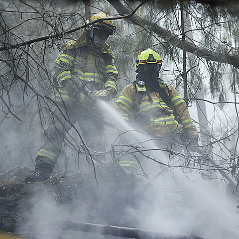 Bomberos incendio Colombia