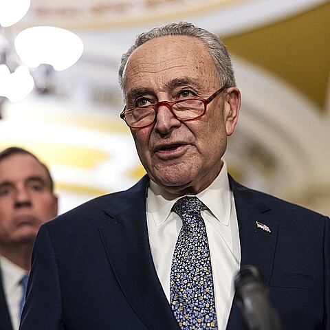  The leader of the Democratic majority in the US Senate, Chuck Schumer (archive photo)