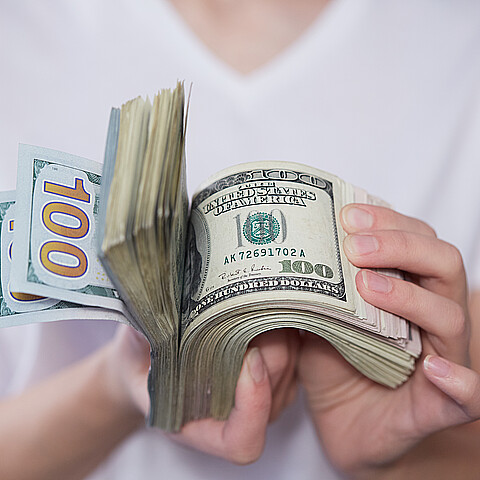 La mujer habría dado más de 40 viajes el pasado año para contrabandear dinero