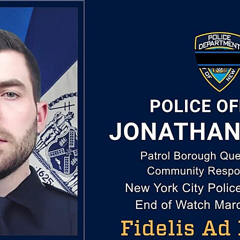 Asesinan a policia en NY