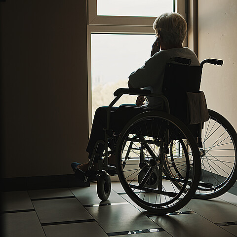 Dos ancianas fueron violadas por su cuidador en una residencia 