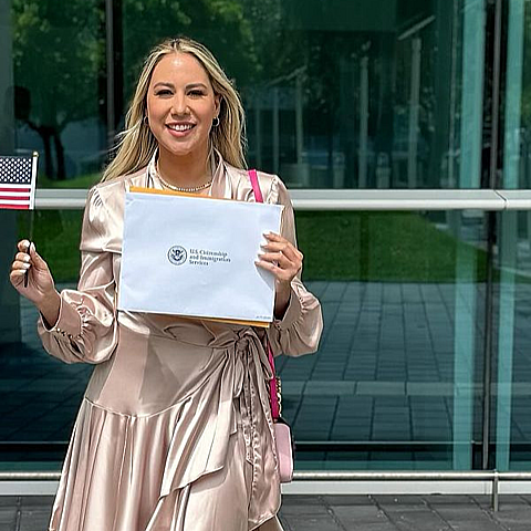 La artista cubana recibió su ciudadanía norteamericana esta semana 