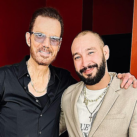 Los cubanos se dejaron ver en una fotografía abrazados en Miami