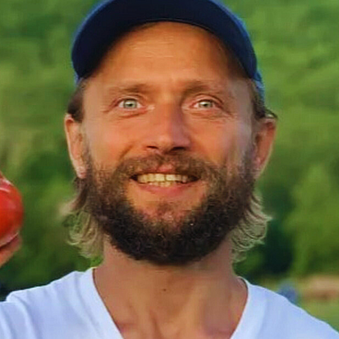 El influencer vegano quería que su hijo "viviera del sol"