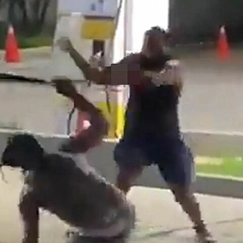 Violenta pelea a machetazos