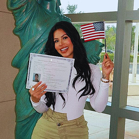 La popular creadora de contenido cubana recibió su ciudadanía estadounidense 