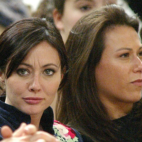 Foto de archivo de la actriz Shannen Doherty (i), del 7 de noviembre de 2003. 