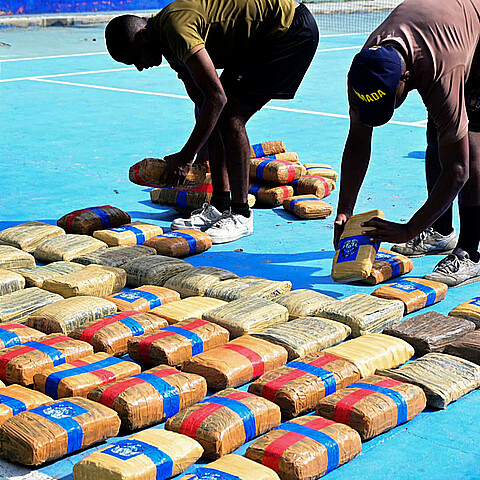 La operación conjunta incautó más de 400 toneladas de droga