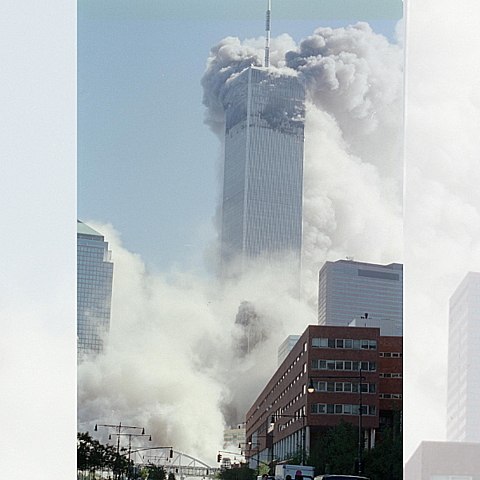 Fotografía de archivo del 11 de septiembre de 2001 del ataque terrorista contra las Torres Gemelas de Nueva York (EE.UU.).. 