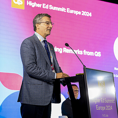 Las universidades deben educar a jóvenes para ser generadores del cambio