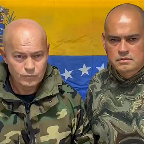 Los capitanes del Ejército de Venezuela Javier y Juan Carlos Nieto Quintero