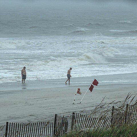 Las costas de Carolina del Norte tras el paso de la tormenta tropical Debby