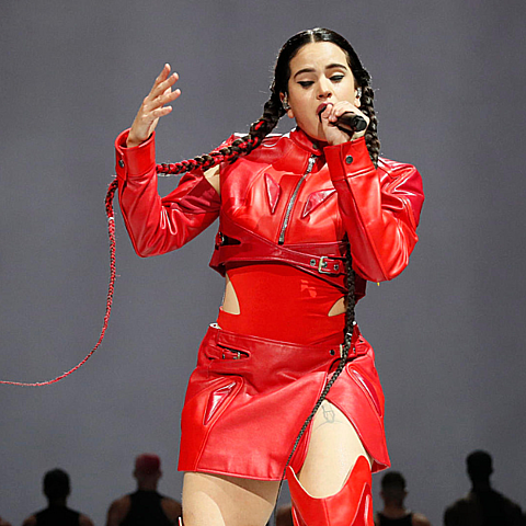 La cantante Rosalía durante el concierto en el WiZink Center, en Madrid, en el marco de su gira internacional "Motomami".