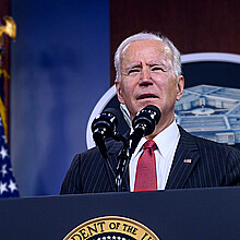 El Presidente Joe Biden pronuncia un discurso ante el personal del Departamento de Defensa