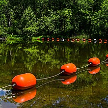 Floating barrier