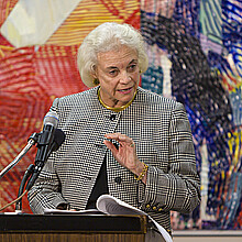 U.S. Supreme Court Justice Sandra Day O'Connor speaks to jurors during American Bar Association's American Jury Initiative, media event, at Moultrie Courthouse in Washington, D.C. in 2004