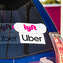 Logo de Uber y Lyft