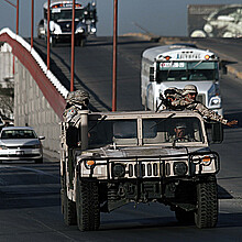 Fotografía de archivo de integrantes de la Guardia Nacional (GN) mientras realizan labores de patrullaje en Ciudad Juárez, Chihuahua (México). 