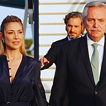 Fotografía de archivo del expresidente de Argentina Alberto Fernández y su expareja, Fabiola Yáñez. 