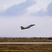 An israeli fighter aircraft takesoff in the new pilots graduation ceremony in 2018