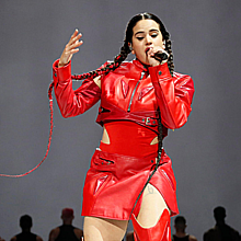 La cantante Rosalía durante el concierto en el WiZink Center, en Madrid, en el marco de su gira internacional "Motomami".