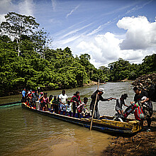 Cientos de migrantes cada día cruzan la selva del Darién para llegar a EE.UU.