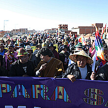 El expresidente de Bolivia, Evo Morales (2006-2019), encabeza la cuarta jornada de una marcha con rumbo a la ciudad de La Paz