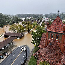 Las calles de Asheville, Carolina del Norte, EE.UU., tras el paso de Helene. 