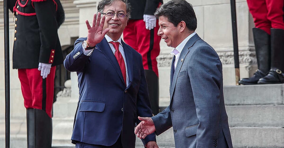 Gustavo Petro Reitera Su Apoyo Al Golpista Pedro Castillo Y Cuestiona A