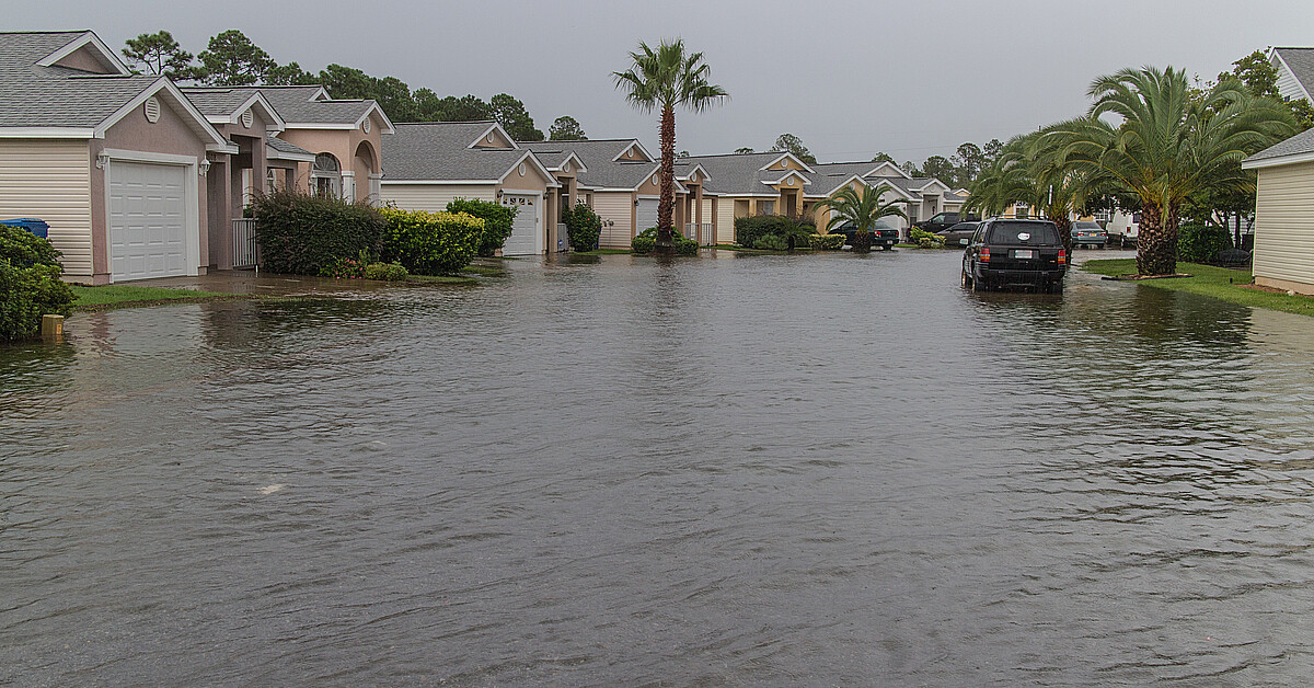 South Florida hit with heavy rain, causing severe flooding ADN América